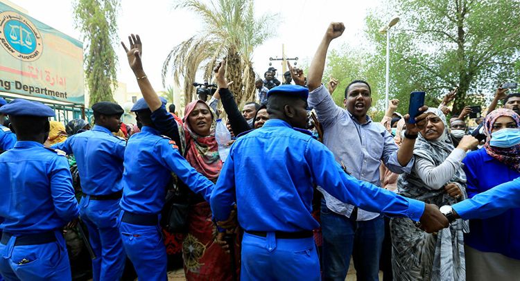 Former Sudanese parliament speaker detained in Khartoum
