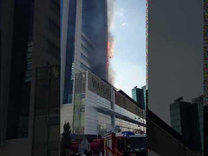 Major fire erupts in business centre in Ankara, Turkey - VIDEO