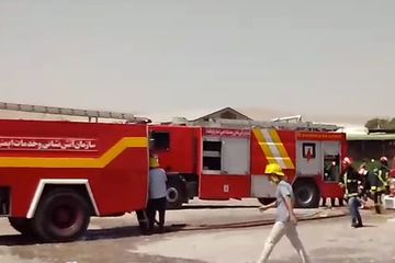 İranda yük maşınlarının dayanacağında yanğın baş verib - VİDEO
