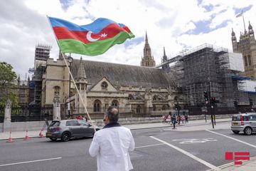 Azərbaycanlılar erməni təcavüzünə qarşı Londonda aksiya keçiriblər - YENİLƏNİB - FOTOSESSİYA - VİDEO