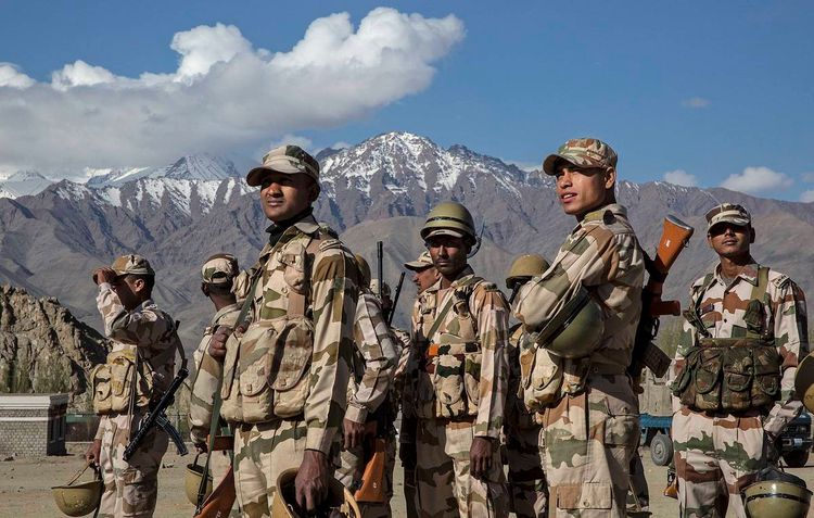 СМИ: Индия намерена разместить дополнительно 35 тысяч солдат на границе с Китаем