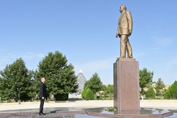 Prezident İlham Əliyev Qobustan rayonuna səfər edib