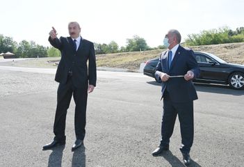 Prezident İlham Əliyev Bakı-Şamaxı-Muğanlı-İsmayıllı–Qəbələ avtomobil yolunun bir hissəsinin yenidən qurulması layihəsi ilə tanış olub - YENİLƏNİB
