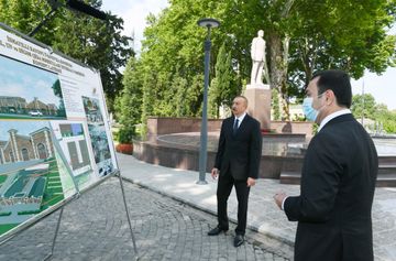 Prezident İlham Əliyev Heydər Əliyevin İsmayıllıdakı abidəsini ziyarət edib - YENİLƏNİB