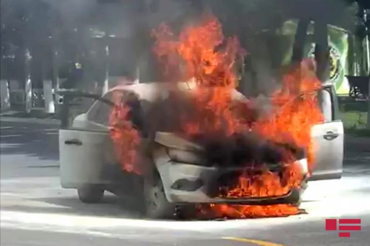 В Гёйгёле два человека погибли,  сгорев в автомобиле