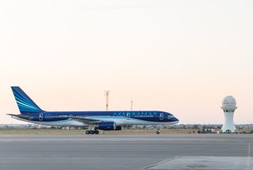 AZAL 155 Azərbaycan vətəndaşını Ukraynadan vətənə çatdırıb