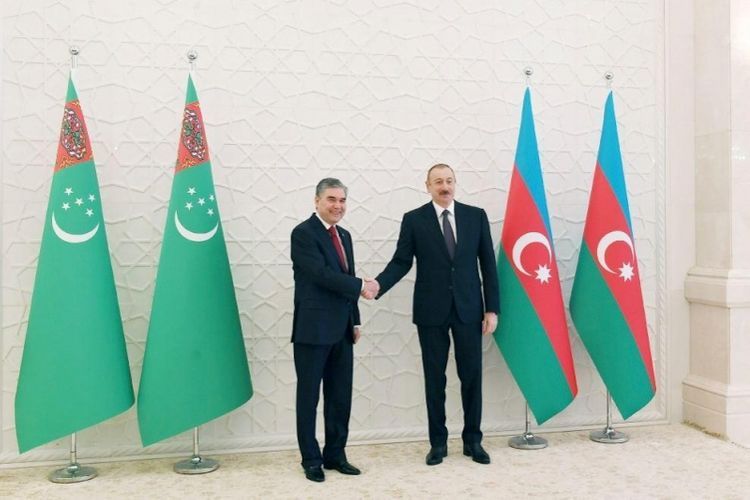 Azerbaijani, Turkmen presidents have phone conversation