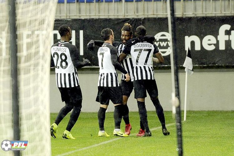 “Neftçi” daha 4 futbolçusu ilə anlaşıb