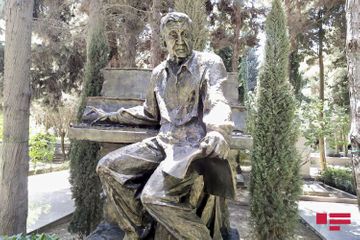Установлен памятник Арифу Меликову 