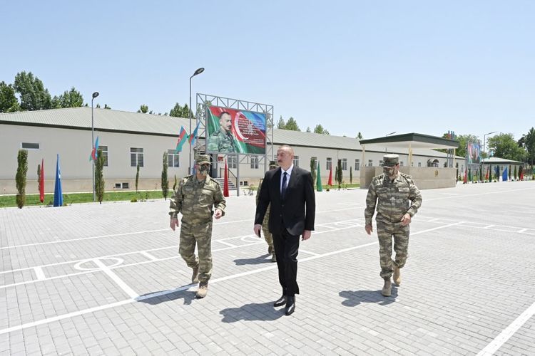 Президент Ильхам Алиев посетил воинскую часть в Агдаме  - ОБНОВЛЕНО