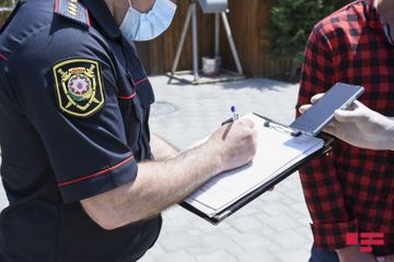 В Баку полиция начала рейды в отношении тех, кто не носит маски - ОБНОВЛЕНО - ФОТО