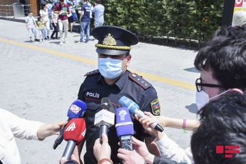 В Баку полиция начала рейды в отношении тех, кто не носит маски - ОБНОВЛЕНО - ФОТО