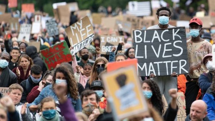 Thousands turn out for UK anti-racism protests