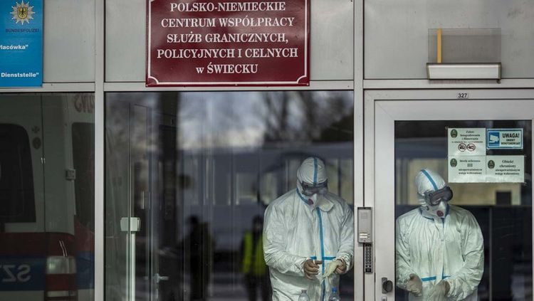 Polşada koronavirusa yoluxma artsa da, yeni məhdudiyyətlər tətbiq olunmayacaq