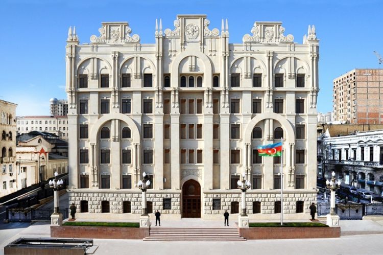 МВД прокомментировало попытку некоторых водителей выехать из Баку по грунтовой дороге - ВИДЕО