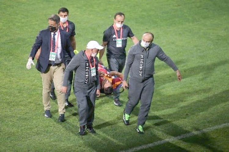 "Qalatasaray"ın daha bir futbolçusu mövsümü başa vurub