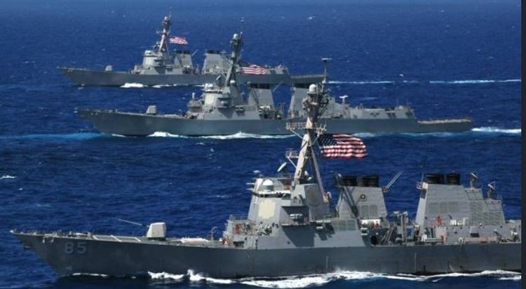 Десантный корабль-док ВМС США начал переход в Черное море