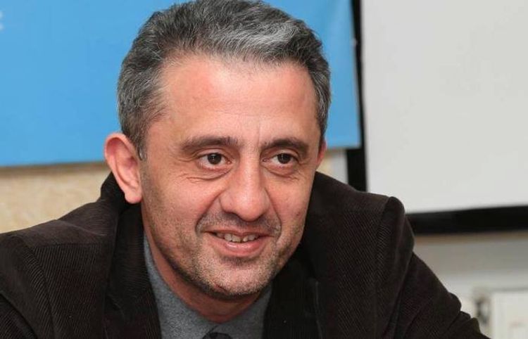 Şair Səlim Babullaoğlu koronavirus şübhəsi ilə "Yeni klinika"ya yerləşdirilib 