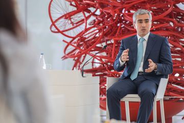 Azərbaycan Prezidentinin köməkçisi Anar Ələkbərov media nümayəndələri ilə görüşüb