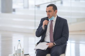 Azərbaycan Prezidentinin köməkçisi Anar Ələkbərov media nümayəndələri ilə görüşüb