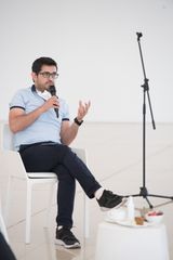 Azərbaycan Prezidentinin köməkçisi Anar Ələkbərov media nümayəndələri ilə görüşüb
