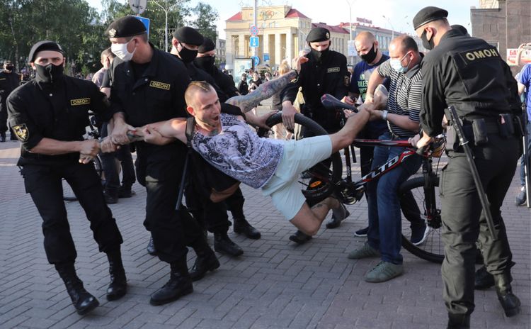 В Беларуси после предвыборных пикетов задержали около 270 человек