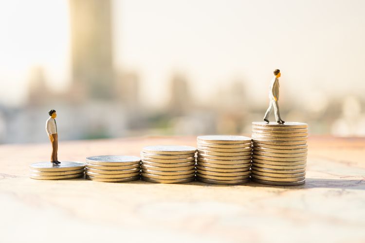 Rusiyada növbəti 3 ildə orta aylıq əməkhaqqı 150 dollara yaxın artacaq