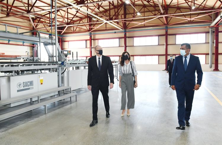 Президент принял участие в открытии завода по производству строительных материалов в Гяндже - ОБНОВЛЕНО - ФОТО