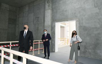 Prezident İlham Əliyev Gəncə Dövlət Dram Teatrının yeni binasının tikintisi ilə tanış olub - YENİLƏNİB