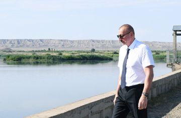  Prezident İlham Əliyev Samuxda “Aqro Dairy” MMC-nin aqroparkının fəaliyyəti ilə tanış olub - YENİLƏNİB