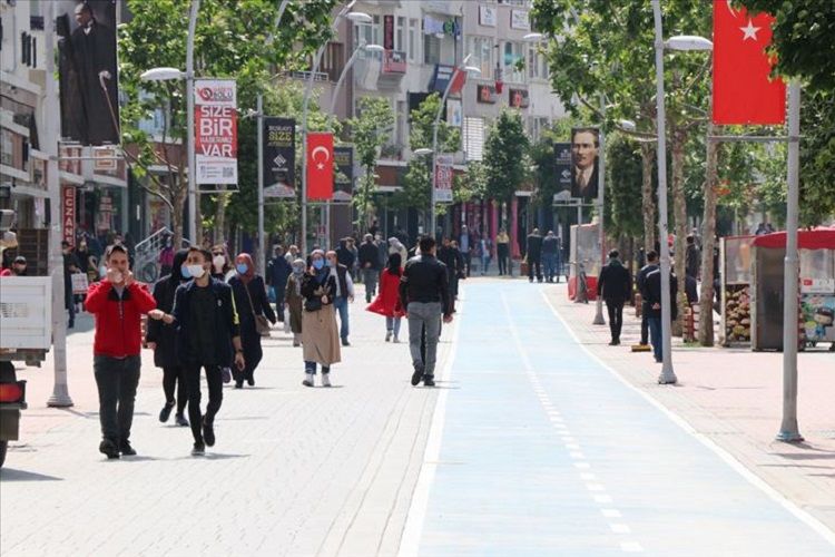 Türkiyədə daha 21 nəfər koronavirusdan ölüb