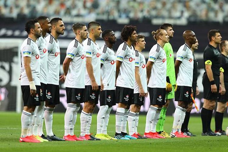 "Beşiktaş"ın iki futbolçusu koronavirusa yoluxub