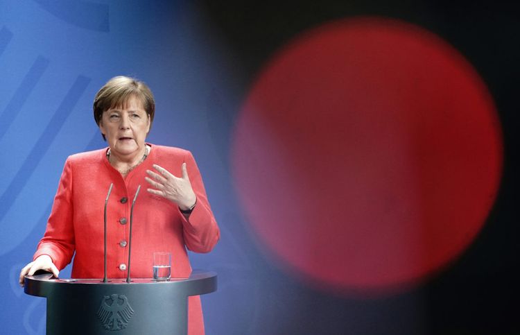Merkel calls for extraordinary German solidarity with EU peers