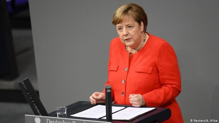 German chancellor calls for maintaining constructive dialogue with Russia
