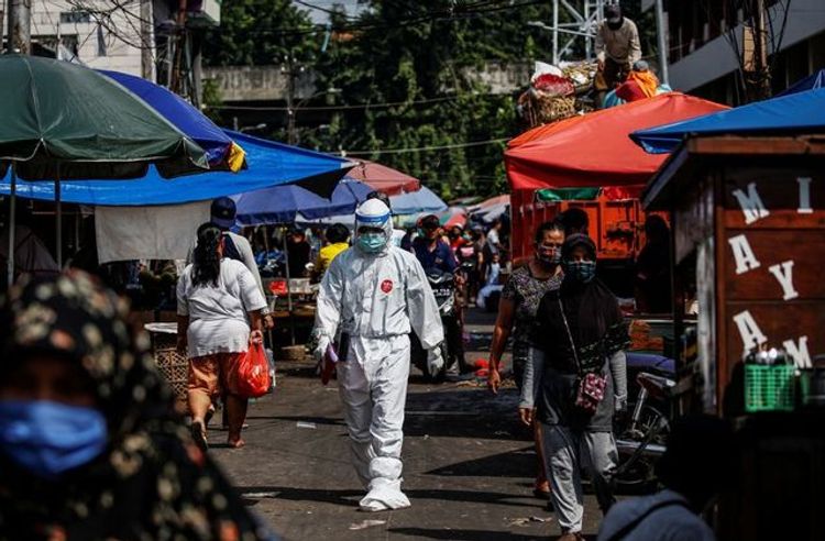 Indonesia reports 1,082 new coronavirus cases, 51 deaths