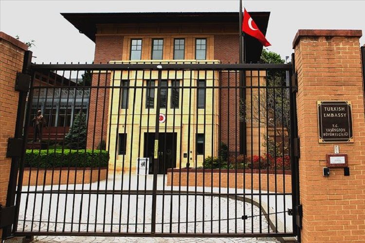 Türkiyə XİN Vaşinqtonda Atatürkün heykəlinin təhqir olunması ilə bağlı araşdırmaya başlayıb 
