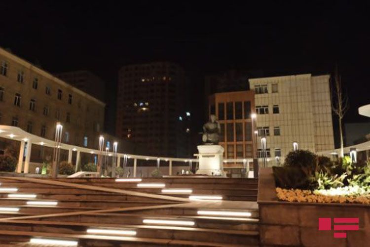 Памятник Шаху Исмаилу Хатаи перенесен – ФОТО