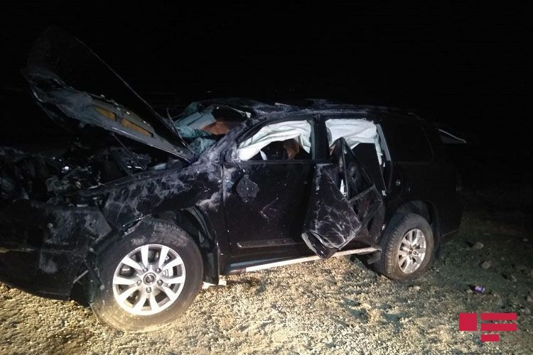 Car overturns on Baku-Gazakh highway, two killed