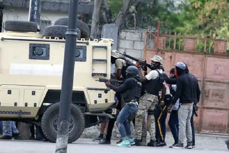 Haiti paytaxtında silahlı insident zamanı azı 8 nəfər ölüb