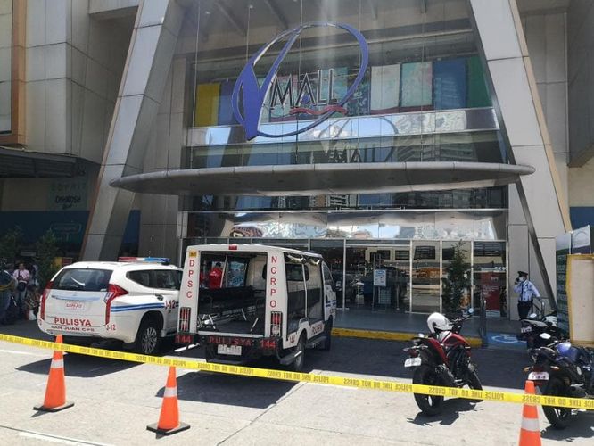Hostages released from Philippine Shopping Mall, perpetrator arrested - UPDATED-2