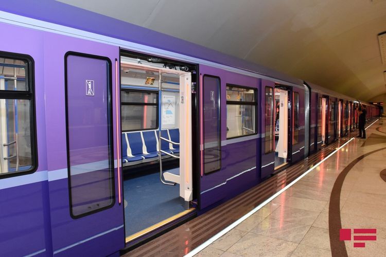 Problem appears in movement of trains in Baku metro