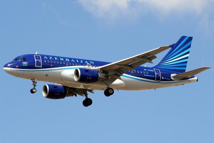 Самолет Баку-Дубай по техническим причинам вернулся в аэропорт вылета