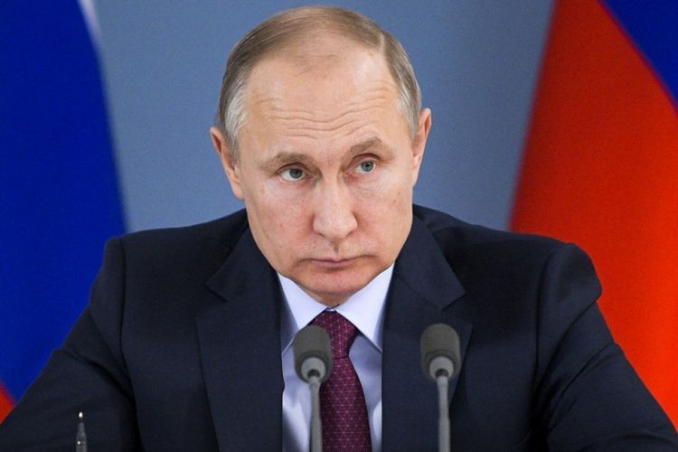Putin: "Russia laying groundwork so nobody dares fight against it"