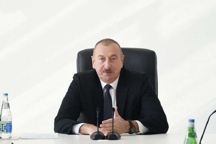Президент: Проводится организованная работа в связи с доставкой необходимых грузов как для азербайджанских потребителей, так и для потребителей соседних стран