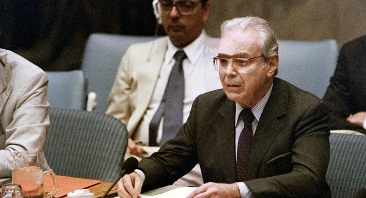Former UN Chief Perez de Cuellar dies at 100