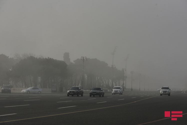 Speed limit decreased in main highways of Baku due to thick foggy