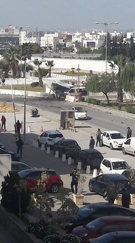 Man blows himself up near US Embassy in Tunisian capital 