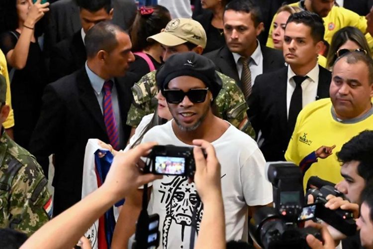 Ronaldinho rearrested in Paraguay