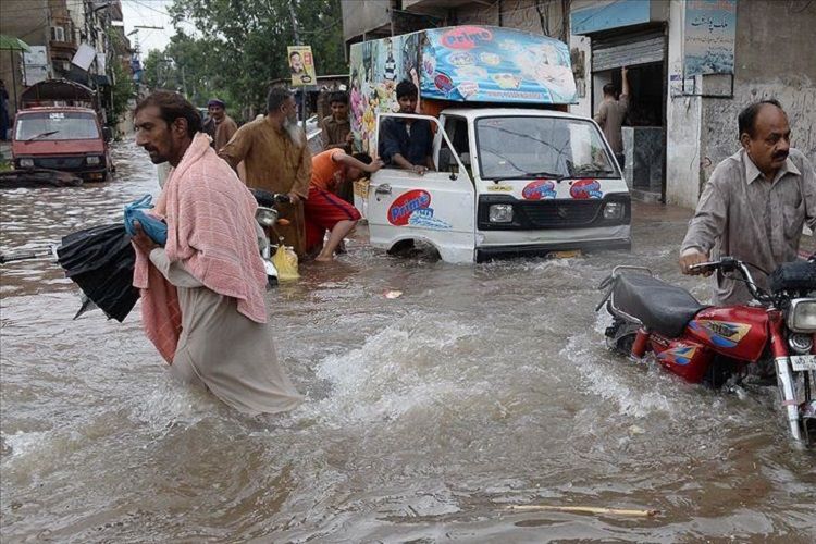 Pakistanda güclü yağışlar 17 nəfərin ölümünə səbəb olub