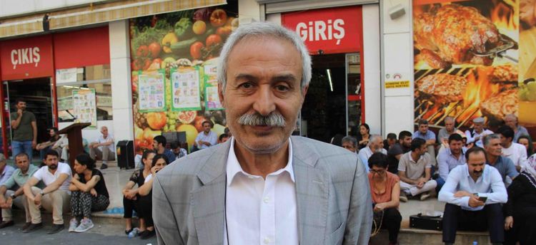 Turkey sentences ousted pro-Kurdish mayor to jail